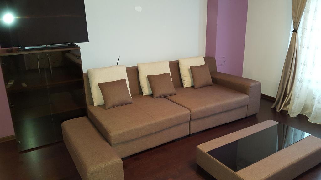 Sunlight Studio Apartment Oradea Eksteriør bilde