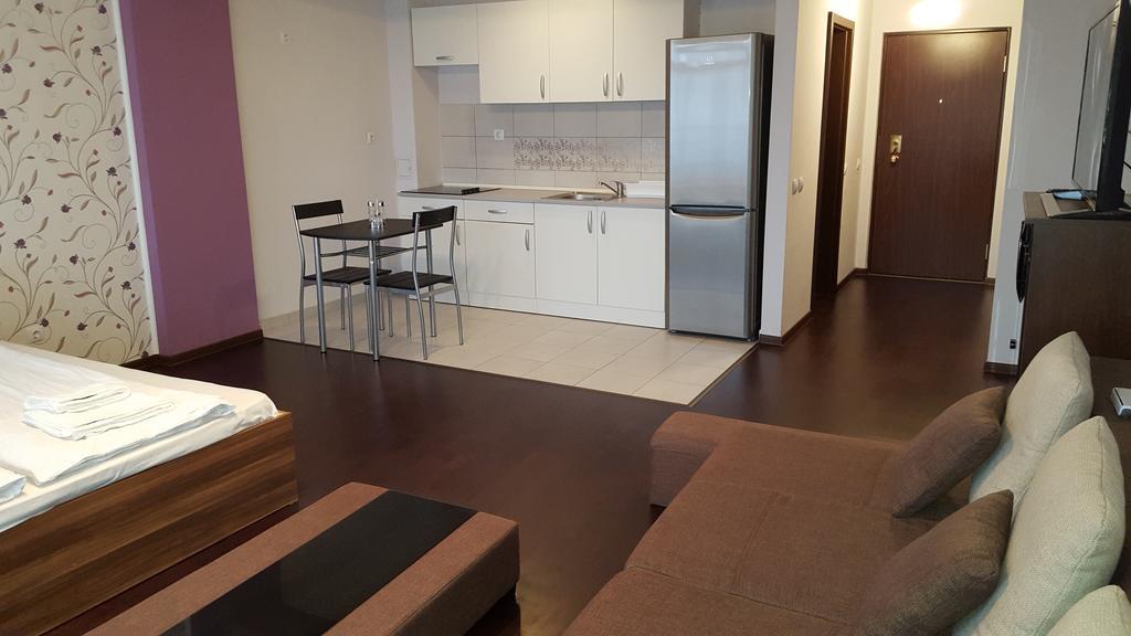 Sunlight Studio Apartment Oradea Eksteriør bilde