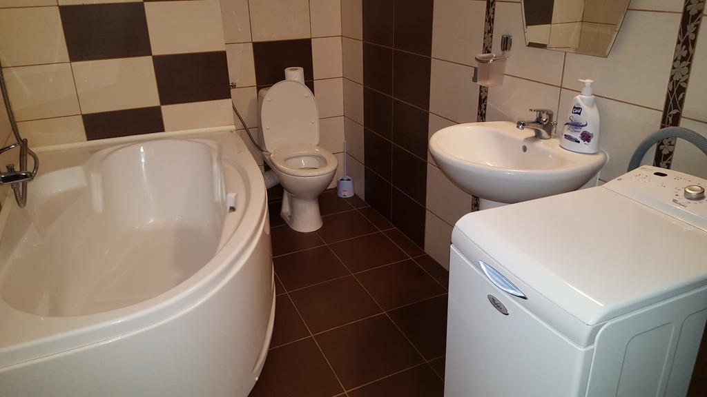 Sunlight Studio Apartment Oradea Eksteriør bilde